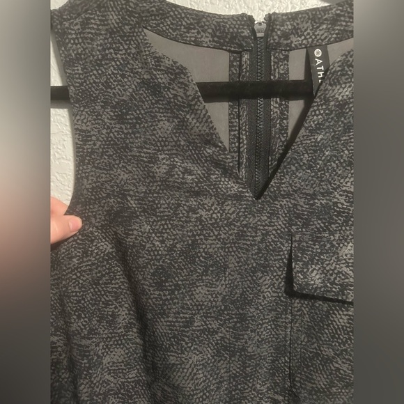 Athleta Topanga Printed Jumpsuit in Viper Black Size XS Lightweight Pockets - Picture 6 of 14